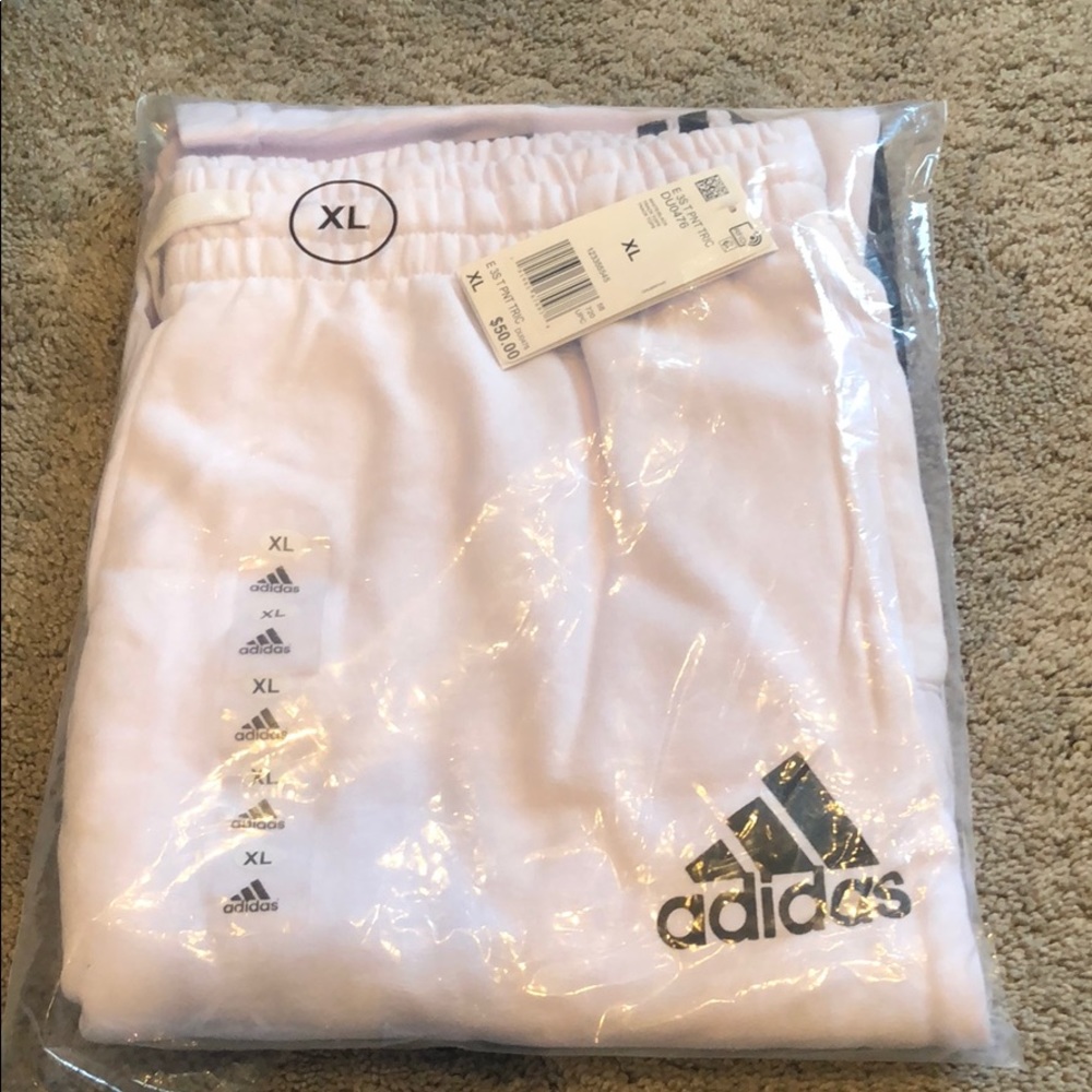NWT Mens Adidas Essential Fleece Joggers - Picture 9 of 10